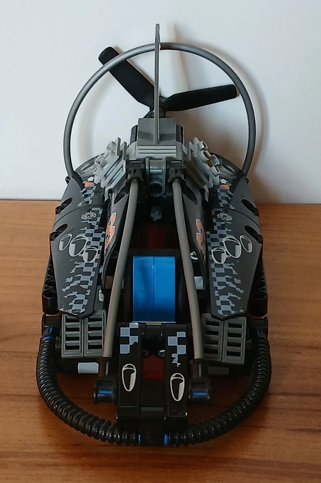 Lego TECHNIC Ref : 42002 - Aéroglisseur - (Complet) - Photo 3/4