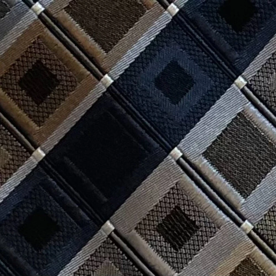 Corbata de seda Kenneth Cole plateada, dorada, negra, azul marino con estampado geométrico/cuadrado 57" Foto 2 de 4