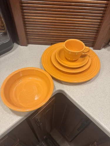 Homer Laughlin Fiestaware 5-pc Place Setting TANGERINE