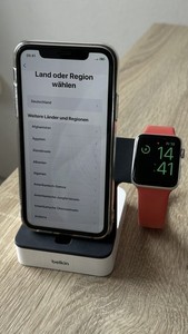 Apple iPhone 11 A2221 (CDMA + GSM) - 64GB - Schwarz mit Belkin Ladestation