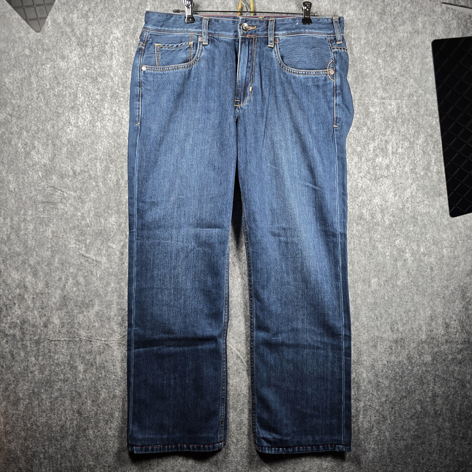 Tommy Bahama Mens Jeans Measures CLassic FIt Straight Blue