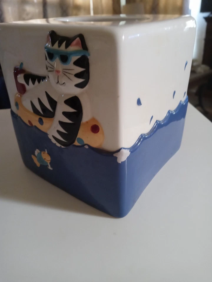 Cubo de tejido Coco Bowley Bacova 1994 Foto 2 de 4