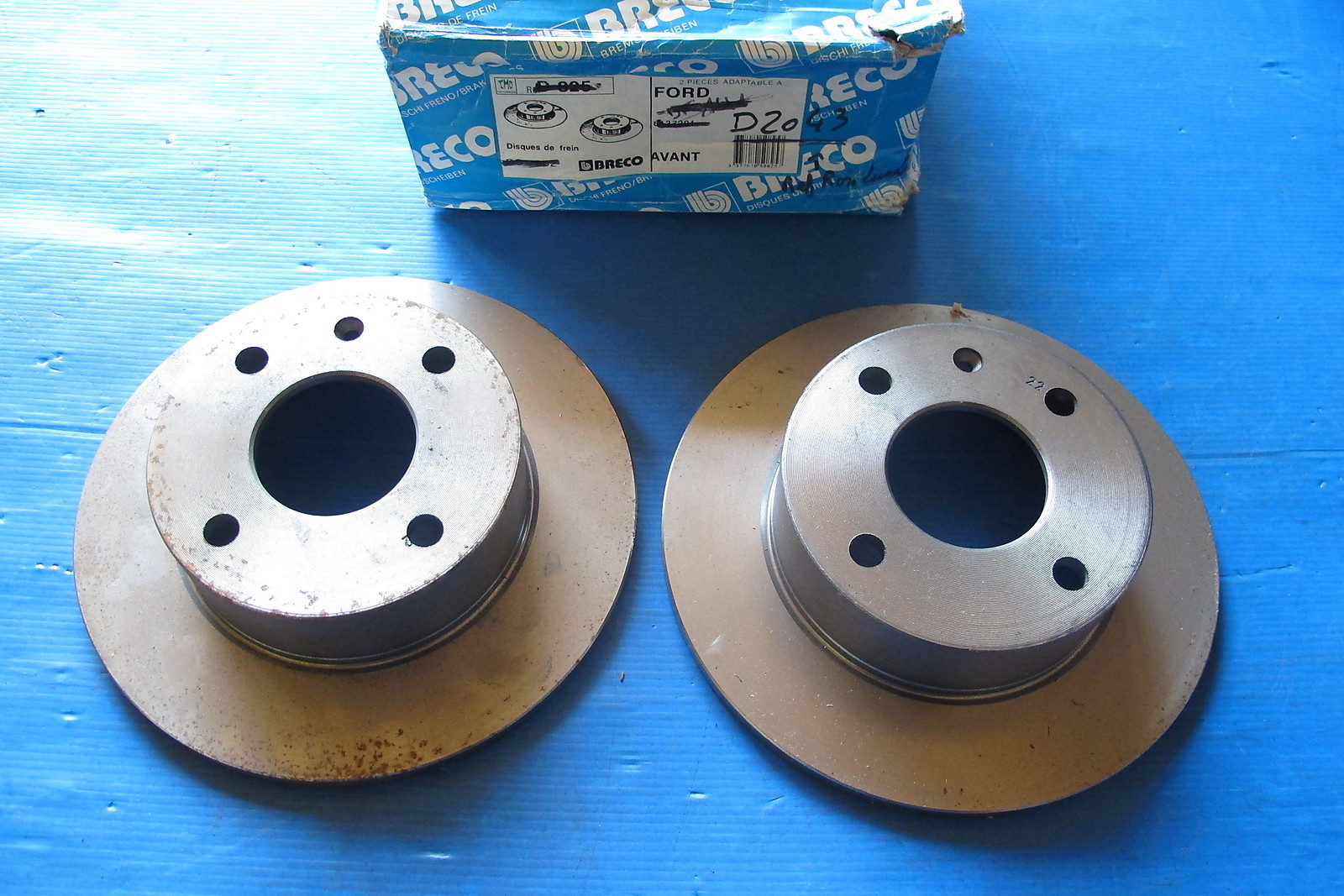 Disques de freins avant BRECO contre les vibrations au volant Ford