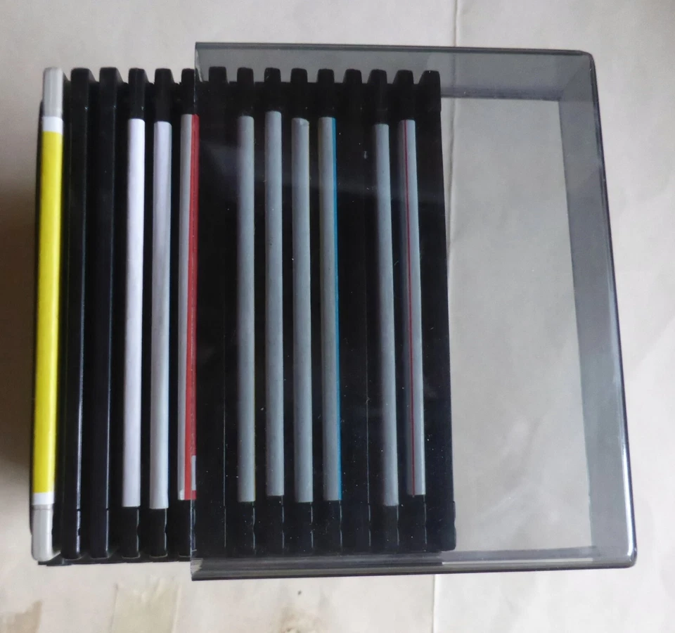 Cassettenbehälter für 15 3 1/2 Zoll Disketten mit Disketten - Bild 3 von 4