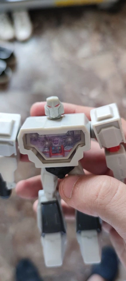 ACTION FIGURE AUTOBOT ROBOT TRANSFORMERS HASBRO robot - Immagine 2 di 4