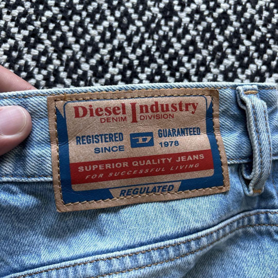 Diesel Men M D-Sire 1996 Wide Jeans W28 L32 Luxury Regular Diesel Men M D-Sire 1996 Wide Jeans W28 L32 Luxury Regular