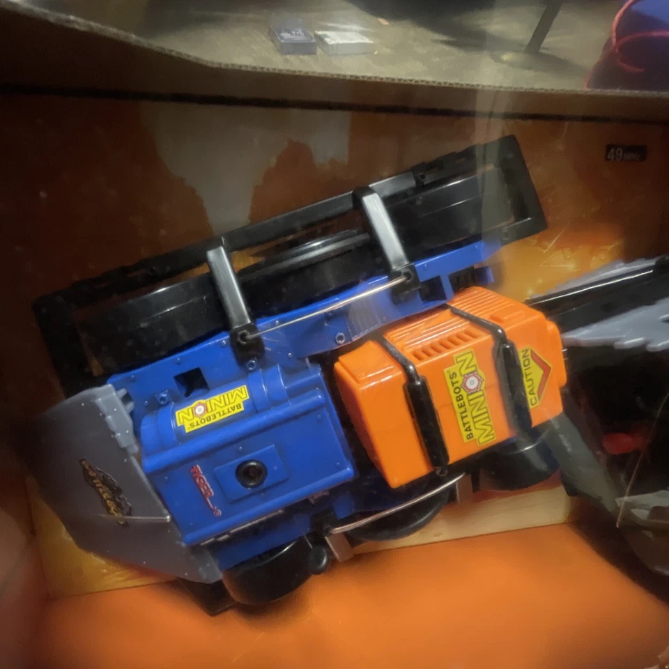 Hasbro Battle Bots Custom Series Rc Juego Set Tiger Electronics 2001 Minion Nuevo de Lote Antiguo Foto 2 de 4