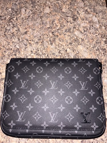 Louis Vuitton M45272 District PM Monogram Eclipse Messenger Bag - Black