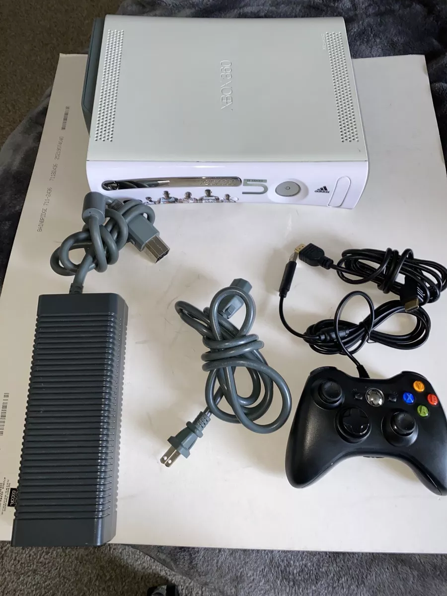 Microsoft Xbox 360 14 GB HD White Console No Modification Wired Controller  HDMI