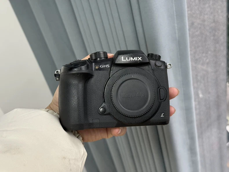 Panasonic LUMIX GH5 Digital Cameras for Sale | Shop New & Used