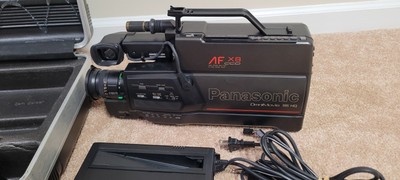 Panasonic AF X8 CCD Omnimovie VHS Camcorder Camera In Case. Power