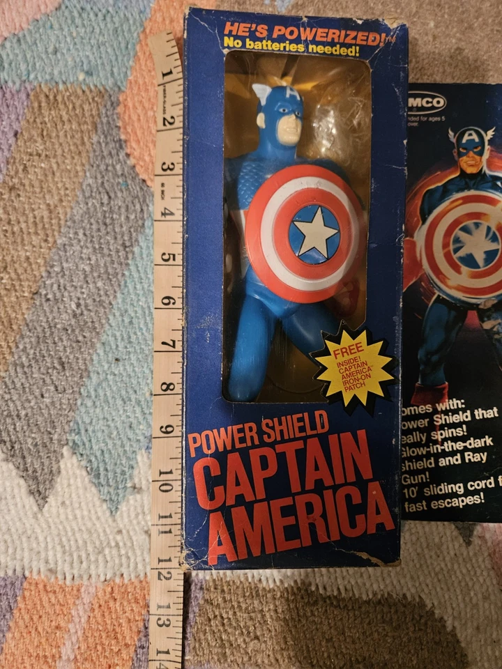 Figura de colección Capitán América Power Shield AVENGERS AÑOS 80 con caja Foto 2 de 4