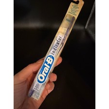 Vintage Oral-B Indicator Toothbrush Soft 40 Regular Angle NOS 1990s Sealed