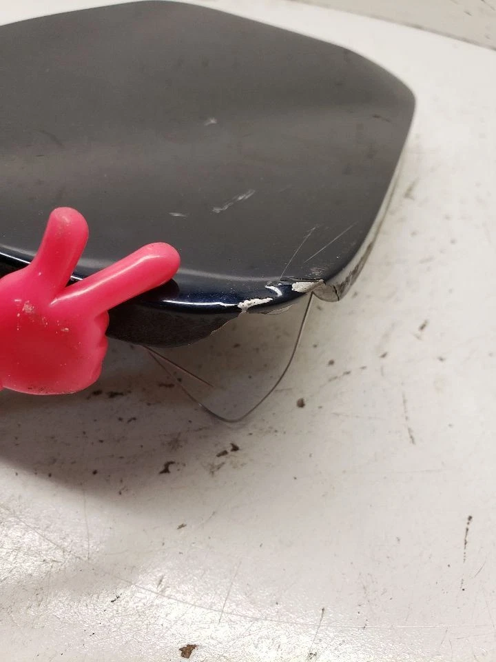 XB SCION 2006 Fuel Filler Door 1357180 - Image 4 of 4