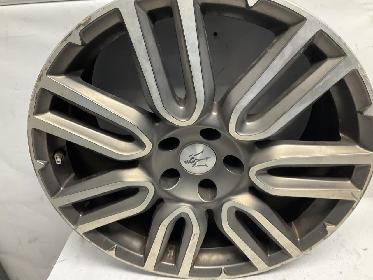 14-19 Maserati Ghibli 19x8.5" Front Alloy Wheel Rim P