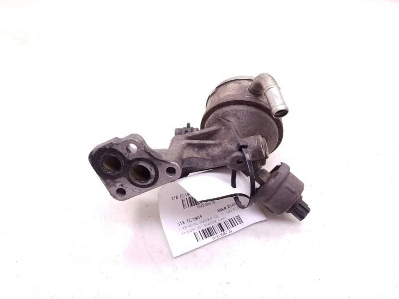 Toyota Tundra 2005 enfriador de aceite del motor Foto 3 de 4