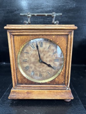 Seltener antiker HAC Germany Holzgehäuse Wecker voll funktionsfähig 8'' hoch