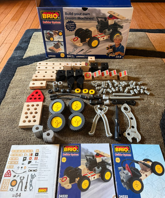Brio Builder System 34532 Wheels/Tools/ Connectors/Manuals 84 Pieces COMPLETE