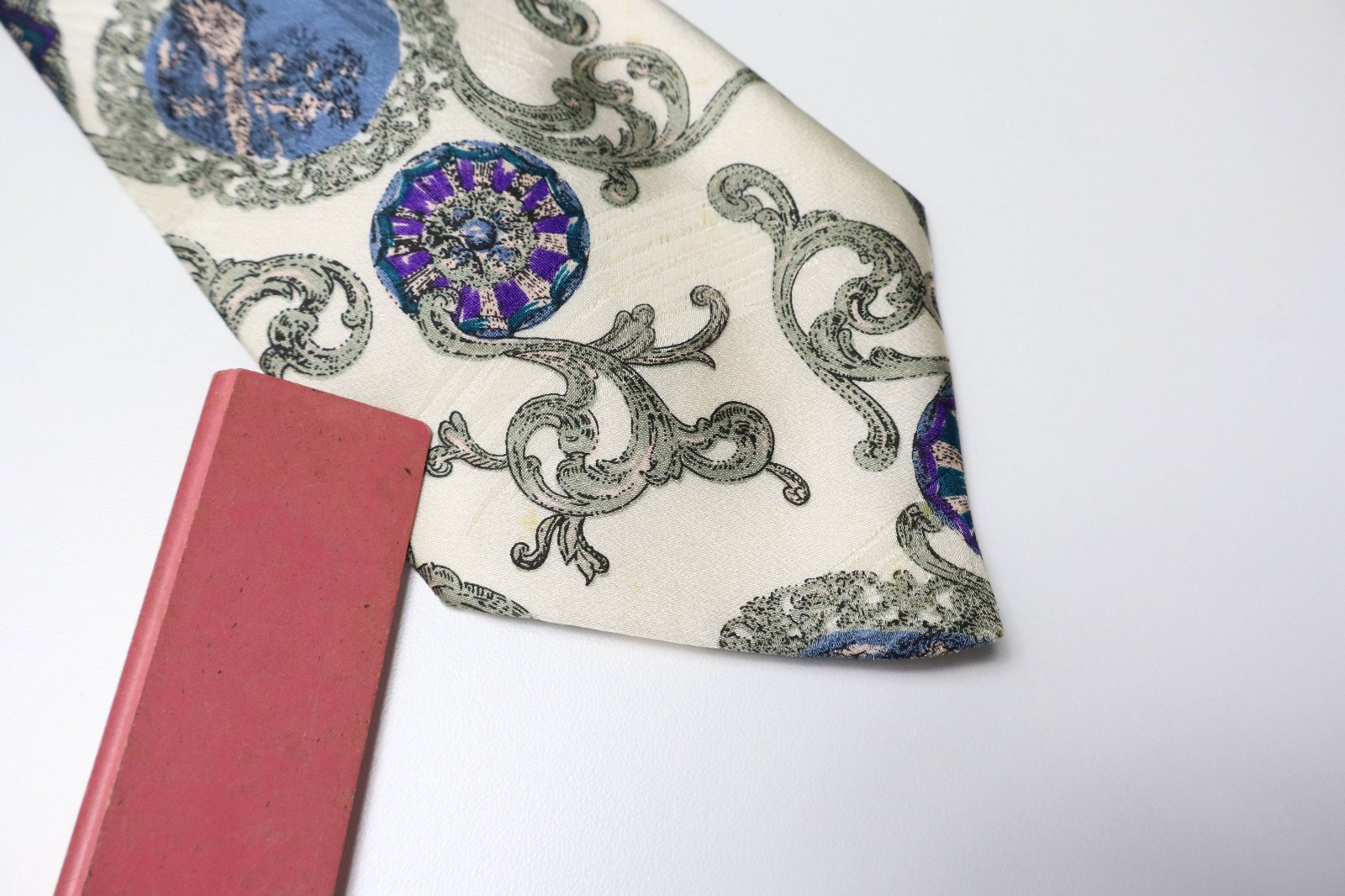 VALENTINO Tie Men's ONE SIZE Ivory Patterned Pointed thumbnail 8