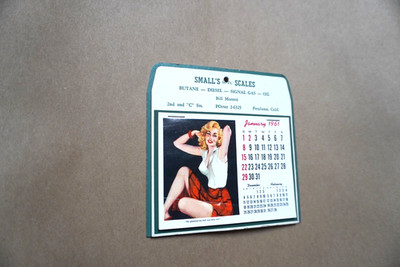 Signal Gas & Oil Butane Diesel Pin ip Girl Desk top calendar 1961 Never Used