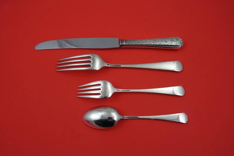 Antiguo Brocado por Toalla Plata Esterlina Cena Tamaño Lugar Set 4 Piezas Foto 2 de 2