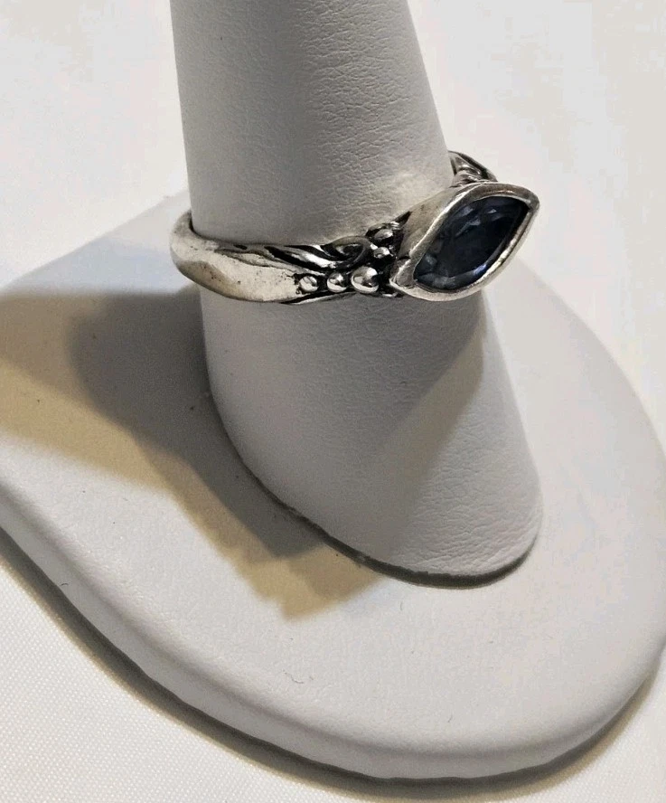 Anel de prata esterlina Didae Shablool topázio azul claro tamanho 9 4,7 gramas - Imagem 2 de 4