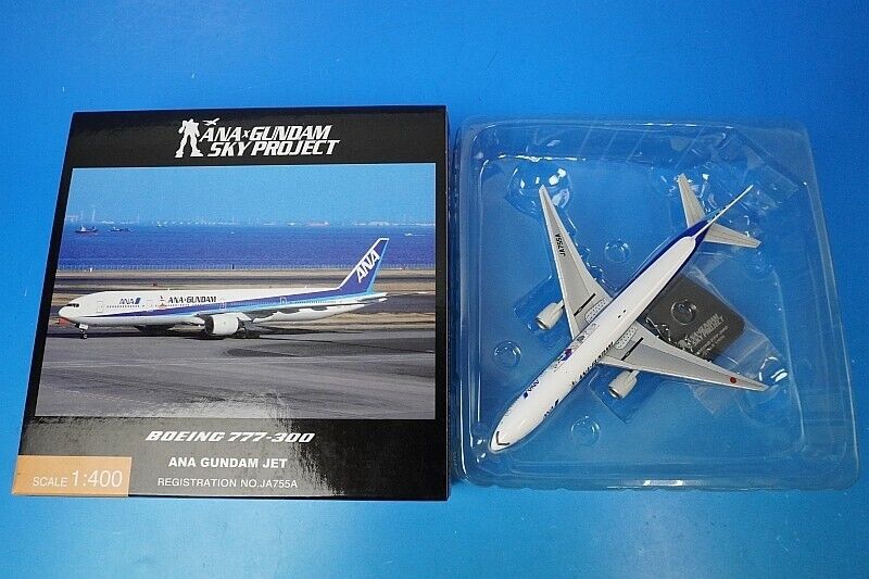 1:400 777-300 ANA Gundam Jet JA755A NH40053 ANA airplane 1:400 777-300 ANA Gundam Jet JA755A NH40053 ANA airplane