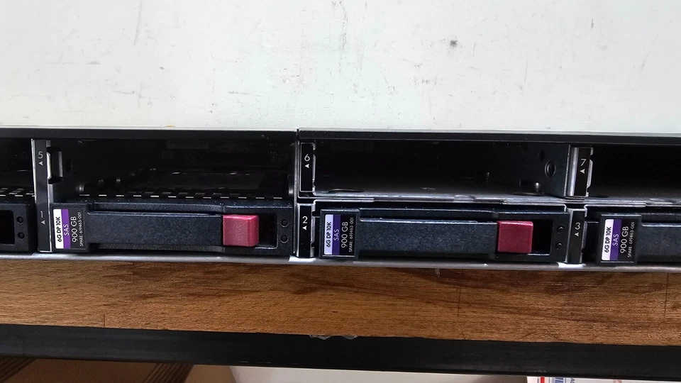 Servidor HP Proliant DL360 G7 579236-001 X5670 con (4) unidades SAS de 900 GB USADO Foto 4 de 4