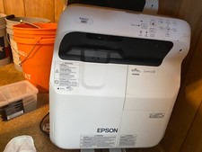 Epson Powerlite 680 Projector, good condition, with mounting bracket