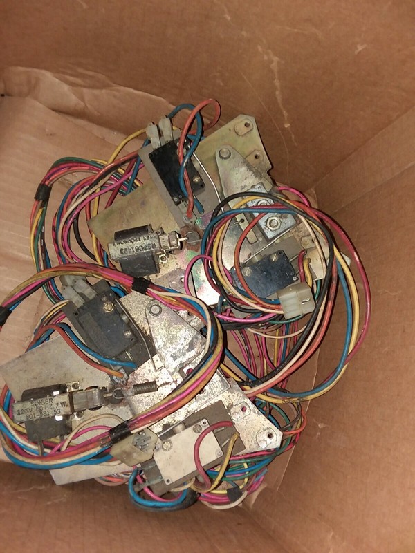 Speed Queen Super 20 / Super II Door Lock Mechanism with wiring harness (s) Used