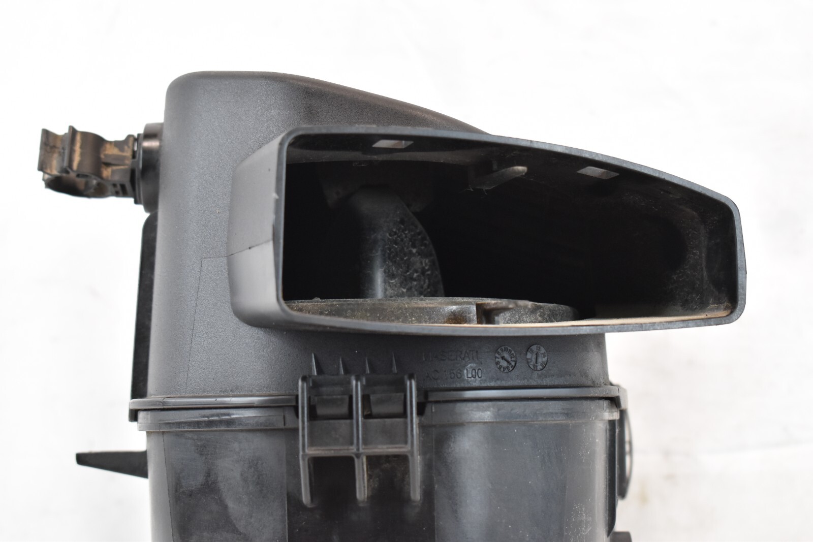 🚀 2014-2021 MASERATI GHIBLI 3.0L ENGINE AIR INTAKE LEFT SIDE CLEANER FILTER BOX