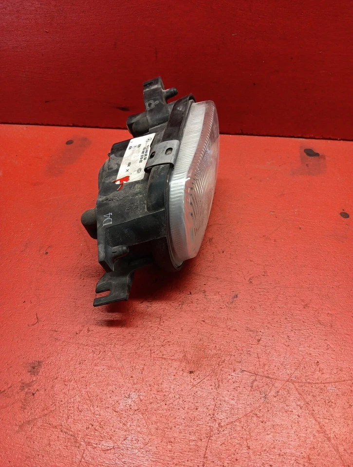 Mercedes-Benz C230 240 320 SLK 2000-2004 conjunto antiniebla derecha 2158200656 Foto 2 de 4