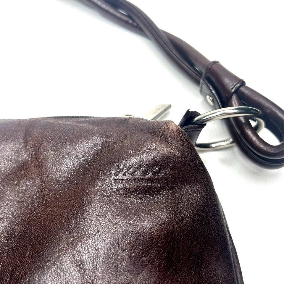 XLG Boho HOBO INTERNATIONAL Plisado Cuero Esmaltado Marrón con Correa Retorcida $288 Foto 4 de 4