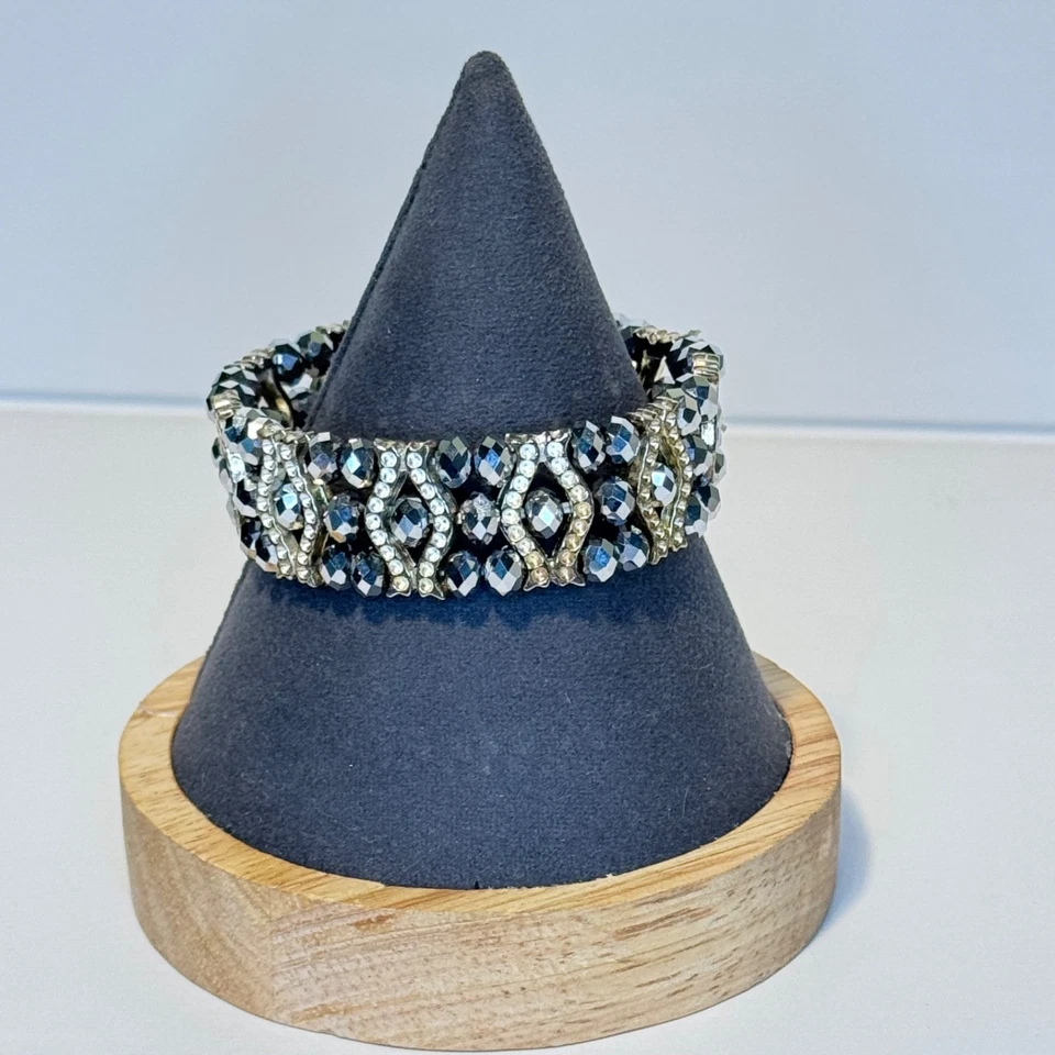 Faceted Silver Gray Crystal Stretch Bracelet Silver Tone - Image 3 of 4