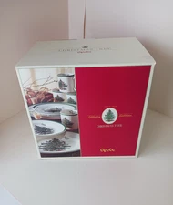 Spode 12 Piece Christmas Tree Dinnerware Set 4 Each Dinner Salad Plate Mug NIB B