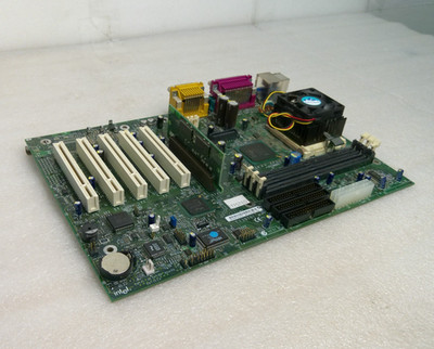 Intel Desktop Motherboard ATX E139761  W/ Intel SL3Y2 CPU & 4MB RAM D815EEA