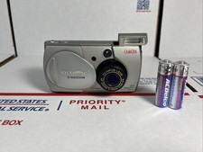 Olympus CAMEDIA D-520 Zoom 2.0MP Digital Camera - SAME DAY SHIP - WARRANTY