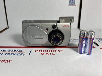 Olympus CAMEDIA D-520 Zoom 2.0MP Digital Camera - SAME DAY SHIP - WARRANTY