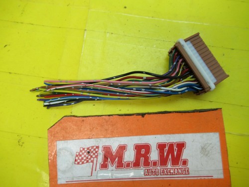 WIRE PLUG off CRUISE CONTROL COMPUTER ACTUATOR MOTOR SPEED for 00 01 MAXIMA I30 - Picture 4 of 6