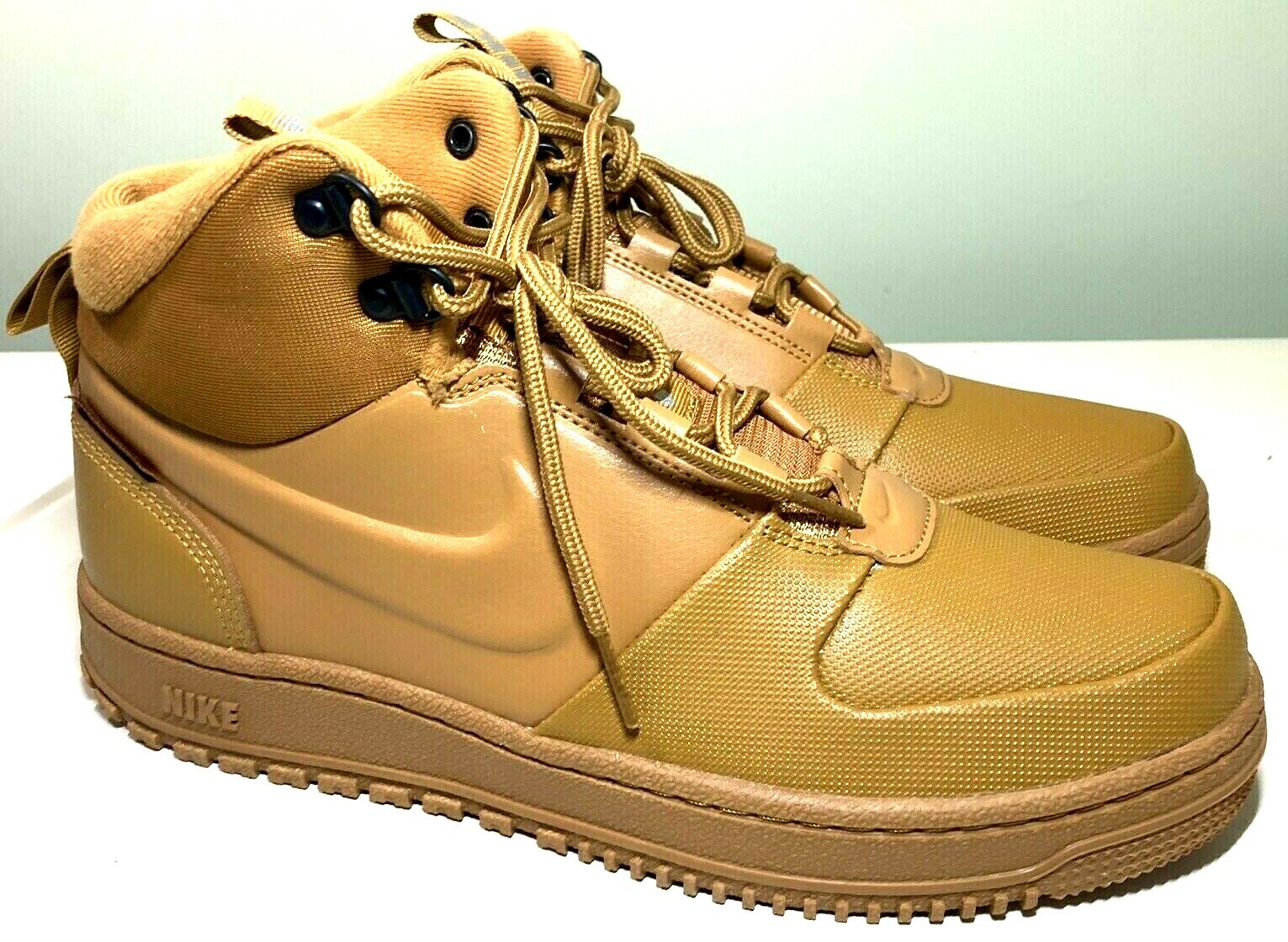 nike path winter sneakers