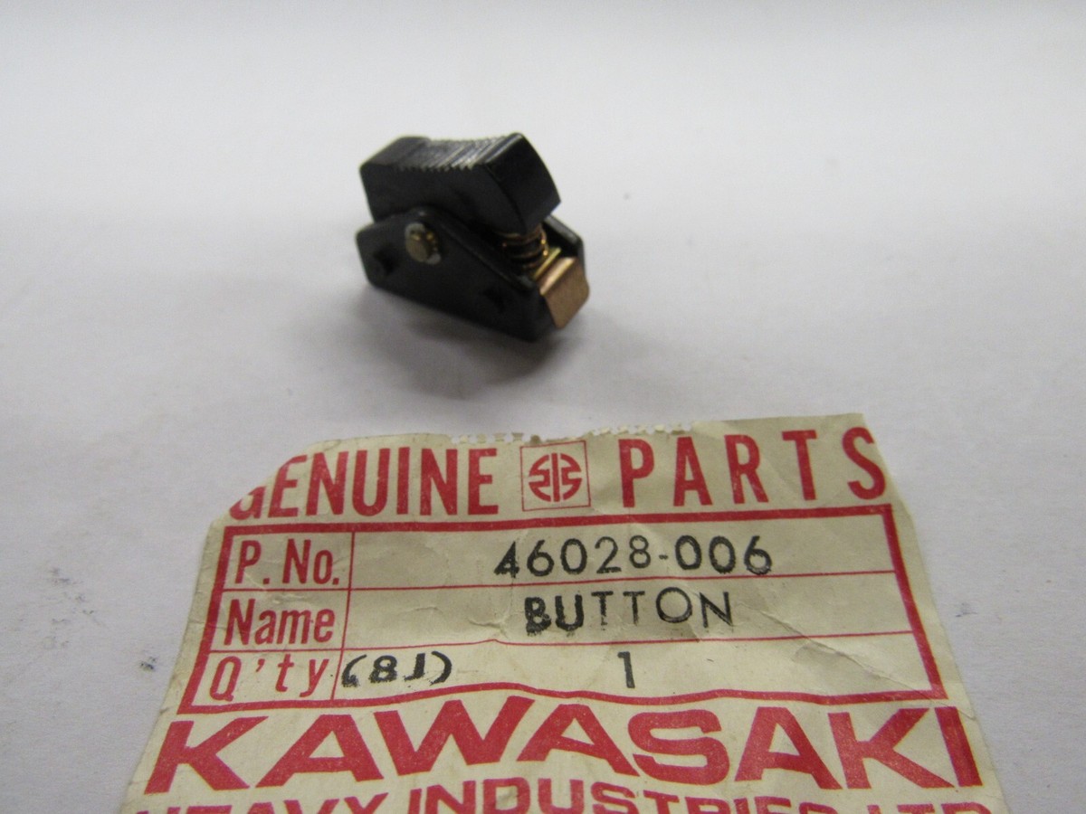 kaj　1810 Used Kawasaki OEM Side Cowling, RH, with Pads, Passion Red
