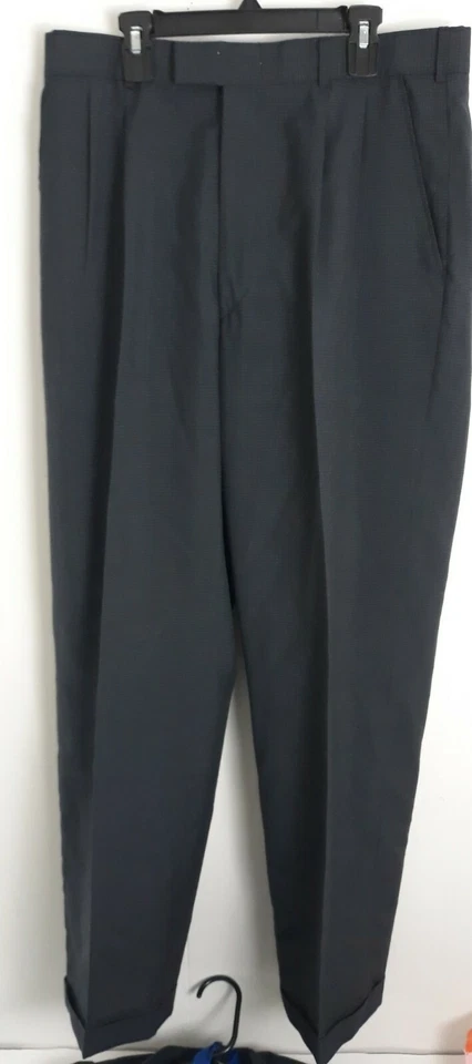 Oleg Cassini ITALIA Tuxedo With Vesuvio Napoli Vest And Bow Tie Mens - Image 4 of 4