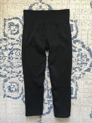 H&M Sculpting Sport Lauf Capri shaping Sporthose schwarz 7/8 Pilates Yoga - Bild 3 von 14