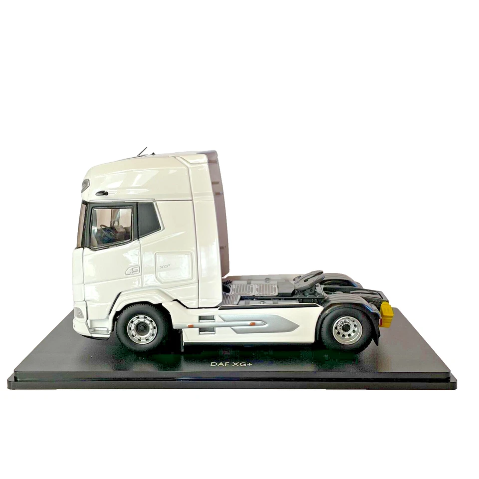 DAF XG+ 530 Trattore 1/43 Bianco - Eligor 117564 - Immagine 2 di 4