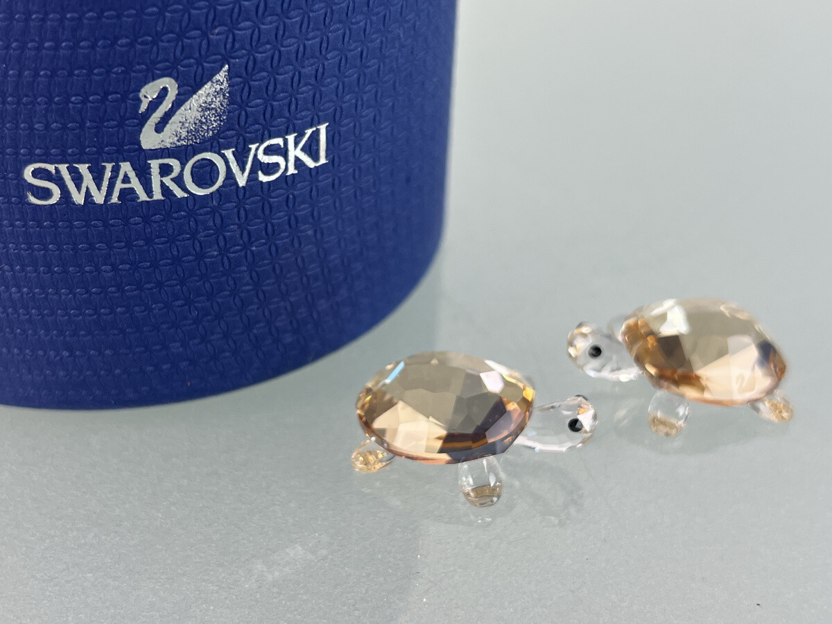 Swarovski 1130268 Figurine 2 Turtles Golden Shadow 2.6cm Swarovski 1130268 Figurine 2 Turtles Golden Shadow 2.6cm