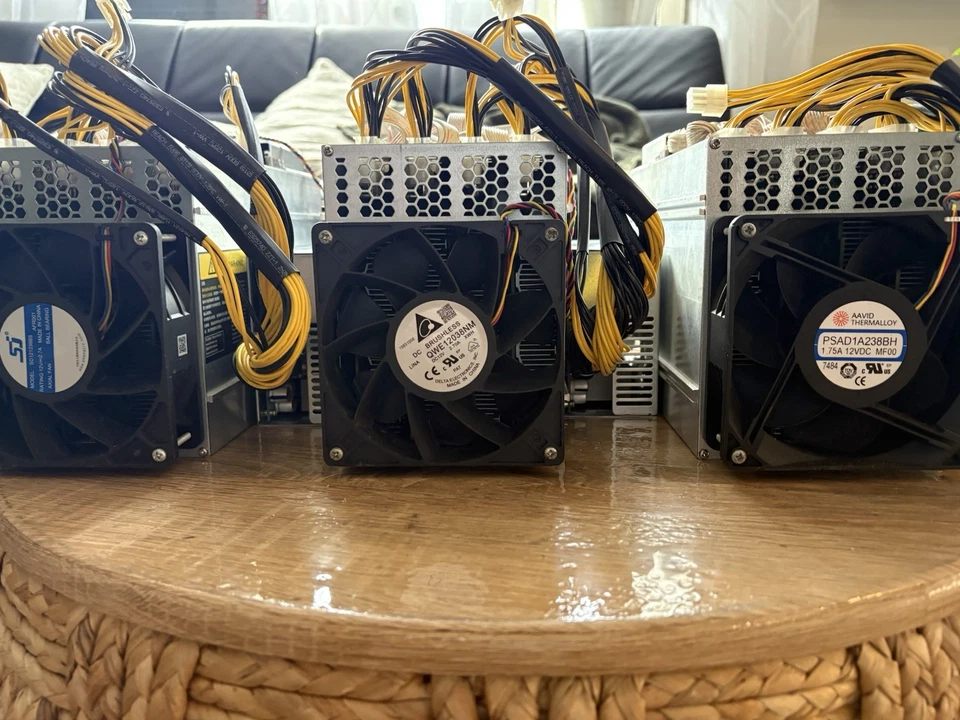 3- Antminer L3+ (Plus) 504MH/s Scrypt ASIC miner With Power Supply DOGE/LTC! - Image 2 of 2