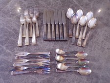 OKA (Bader) Pyramidenmuster Tafelbesteck 6 Personen 30 Teile Silber 90er TOP