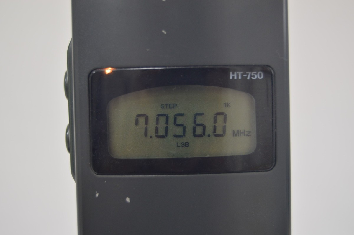 無線機　TOKYO　HY-POWER(東京ハイパワー）　ＨＴ-７５０　７・２１　アンテナ付き Tokyo Hy-Power HT-750 SSB/CW Portable Transceiver Tested Excellent