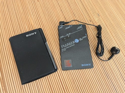 Sony ICF-302 FM/AM Card Radio Ultra-thin Pocket Radio Rechargeable Made in Japan - Picture 4 of 23