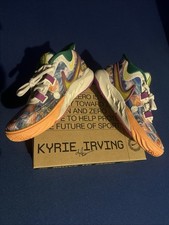 Kyrie 8 Go GS Light Bone/yellow Strike Strike US size 4.5y DQ8076-011